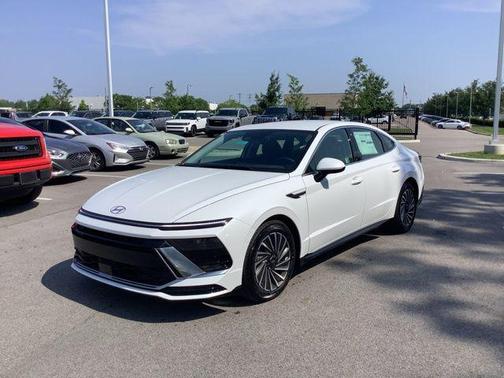 2025 Hyundai SONATA Hybrid SE