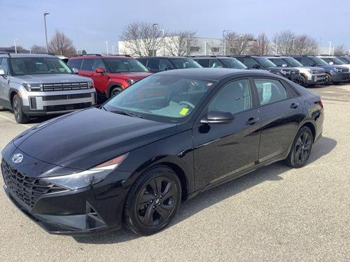 2021 Hyundai ELANTRA SEL