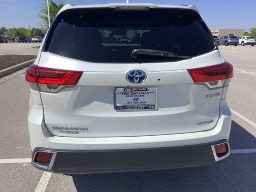 2019 Toyota Highlander Hybrid Platinum