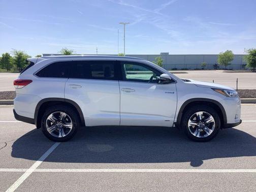 2019 Toyota Highlander Hybrid Platinum