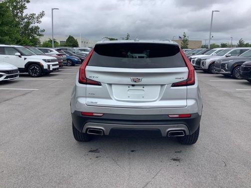 2021 Cadillac XT4 Premium Luxury