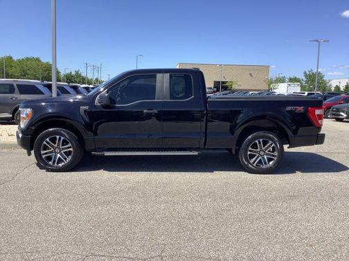 Agate Black Metallic 2022 Ford F-150 XL
