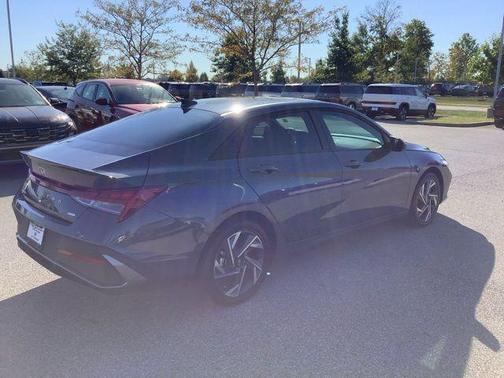 2025 Hyundai ELANTRA HEV SEL Sport