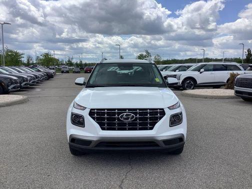Lunar White 2026 Hyundai VENUE SEL