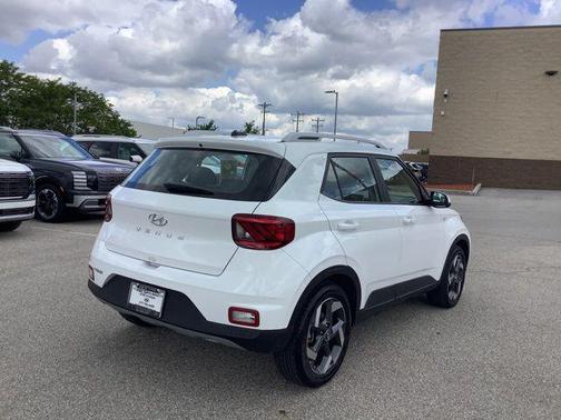 Lunar White 2026 Hyundai VENUE SEL
