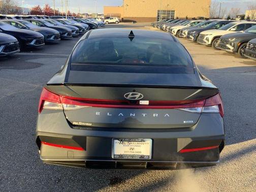 2025 Hyundai ELANTRA HEV SEL Sport