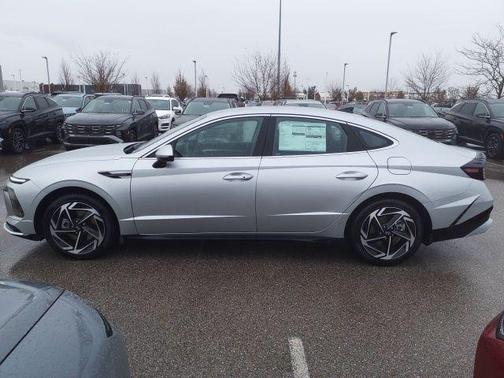 2026 Hyundai SONATA SEL