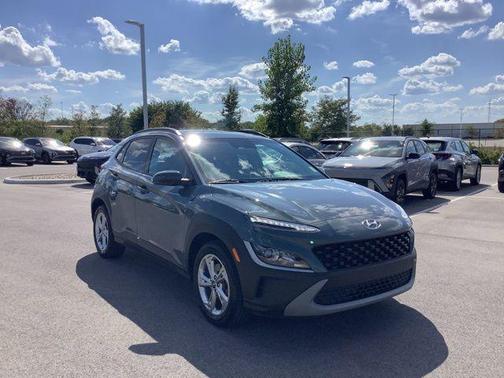 2022 Hyundai KONA SEL
