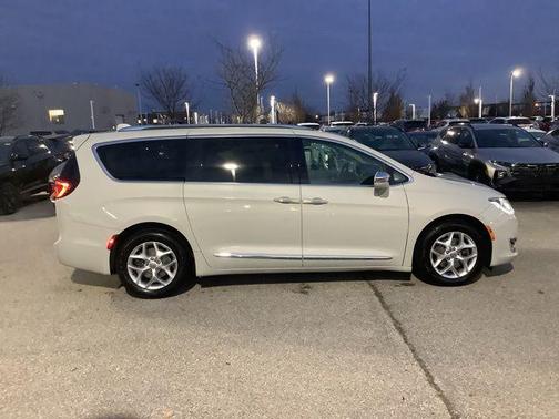 2020 Chrysler Pacifica Limited