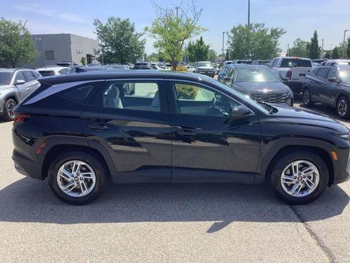 Phantom Black 2025 Hyundai TUCSON SE