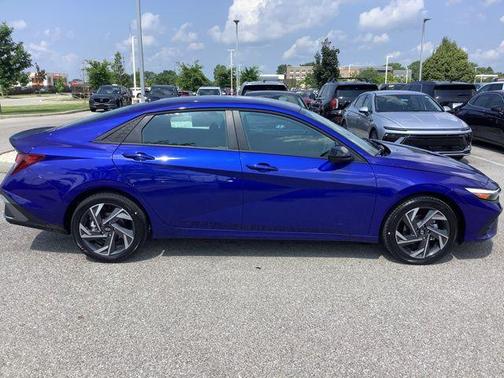 2025 Hyundai ELANTRA Sport