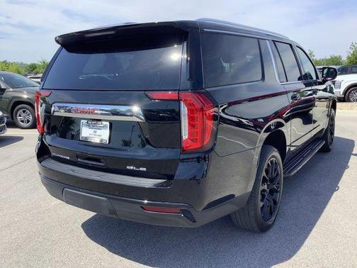 Onyx Black 2024 GMC Yukon XL SLE
