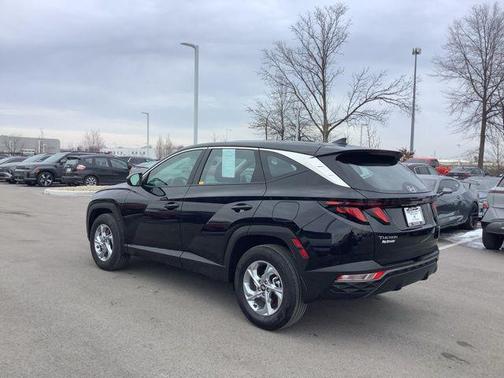 2024 Hyundai TUCSON SE