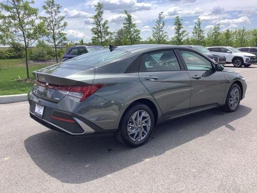 2025 Hyundai ELANTRA HEV Blue