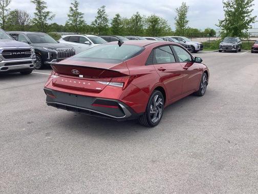 2025 Hyundai ELANTRA Sport