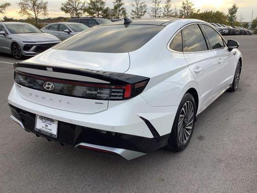 2025 Hyundai SONATA Hybrid Limited
