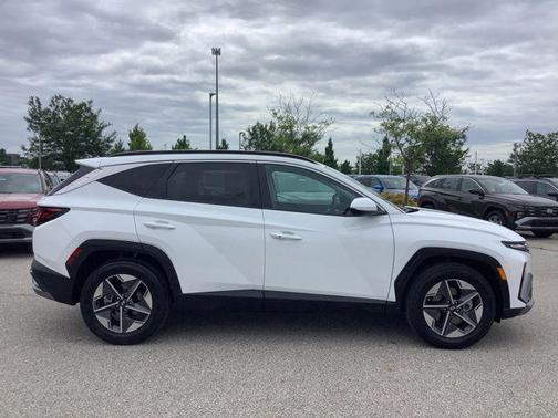 Serenity White Pearl 2026 Hyundai TUCSON SEL