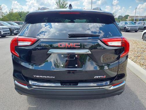 2022 GMC Terrain AWD AT4