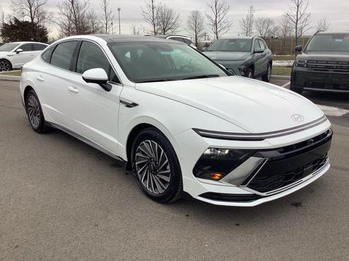 2025 Hyundai SONATA Hybrid Limited