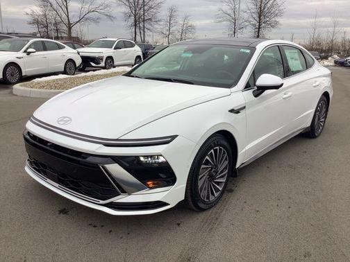 2025 Hyundai SONATA Hybrid Limited