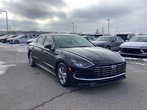 2023 Hyundai SONATA SE