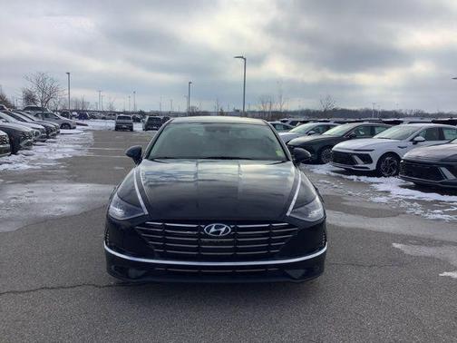 2023 Hyundai SONATA SE