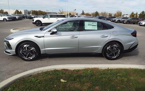 2026 Hyundai SONATA SEL