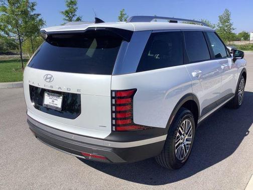 Creamy White Pearl 2026 Hyundai PALISADE SEL 7P