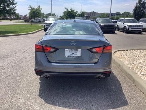 Gun Metallic 2023 Nissan Altima 2.5 SL