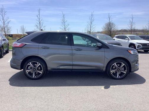 2023 Ford Edge ST