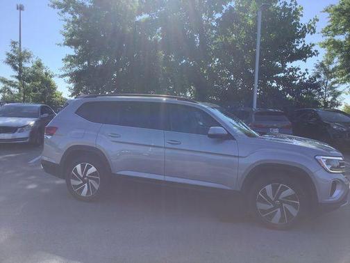 2024 Volkswagen Atlas 2.0T SE w/Technology 4MOTION