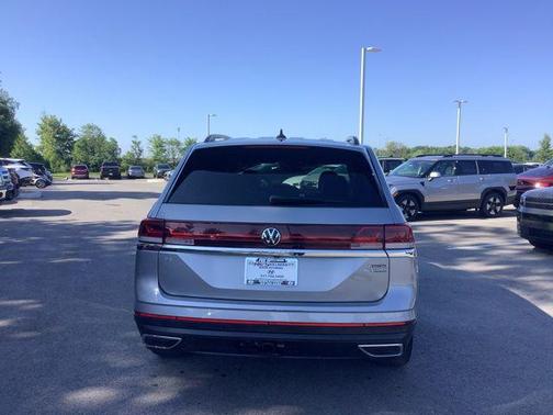 2024 Volkswagen Atlas 2.0T SE w/Technology 4MOTION