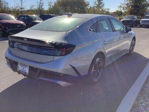 2025 Hyundai SONATA SEL