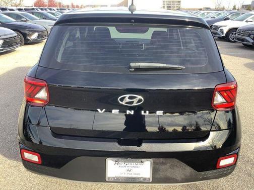 2023 Hyundai VENUE SE