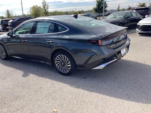 Portofino Gray 2026 Hyundai SONATA Hybrid SE