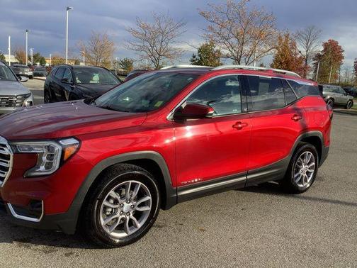 2023 GMC Terrain SLT