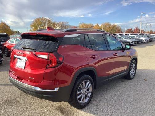 2023 GMC Terrain SLT