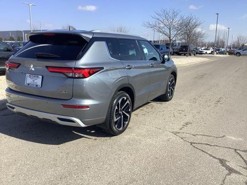 2022 Mitsubishi Outlander SEL Special Edition S-AWC