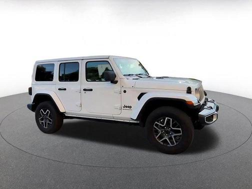 Bright White Clearcoat 2025 Jeep Wrangler 4-Door Sahara 4x4