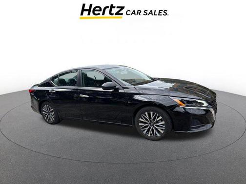Super Black 2025 Nissan Altima SV FWD
