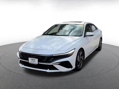 2025 Hyundai ELANTRA SEL