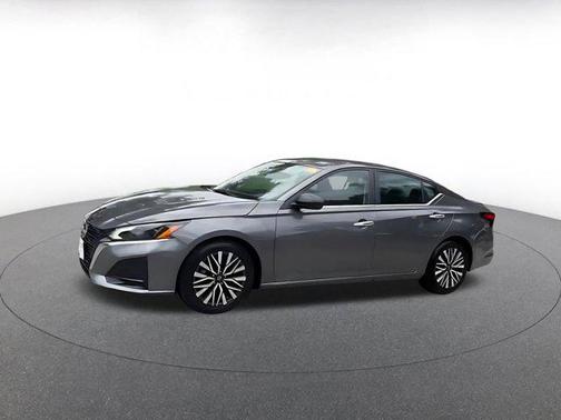 Gun Metallic 2025 Nissan Altima SV FWD
