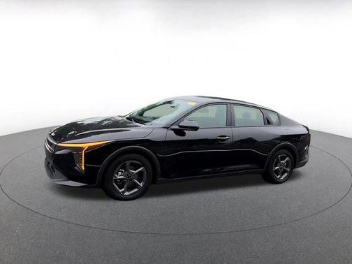 Aurora Black Pearl 2025 Kia K4 LXS