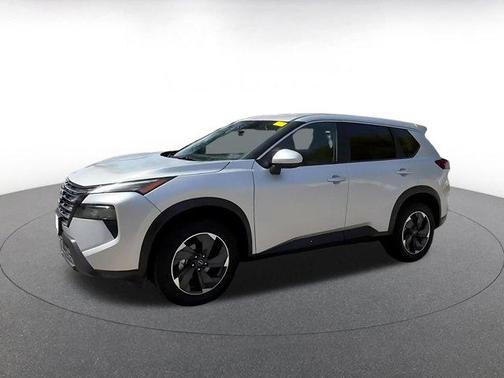 Brilliant Silver Metallic 2025 Nissan Rogue SV