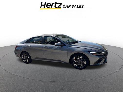 2025 Hyundai ELANTRA SEL