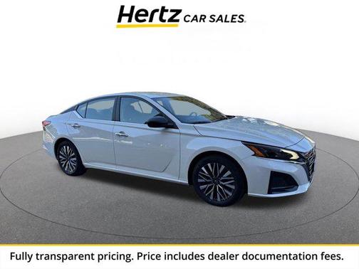 Glacier White 2025 Nissan Altima SV FWD
