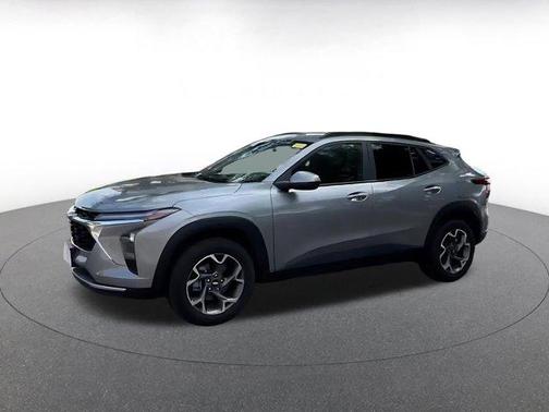 Sterling Gray Metallic 2025 Chevrolet Trax LT