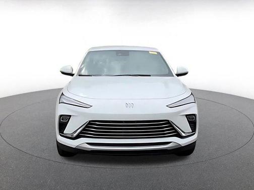 Summit White 2025 Buick Envista Preferred FWD