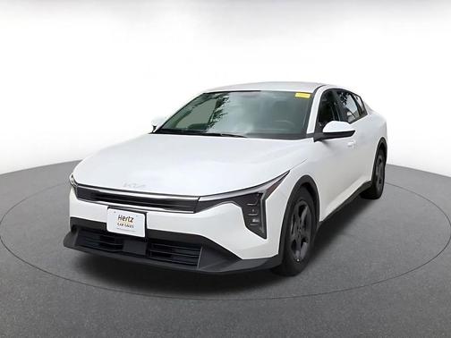 Snow White Pearl 2025 Kia K4 LXS