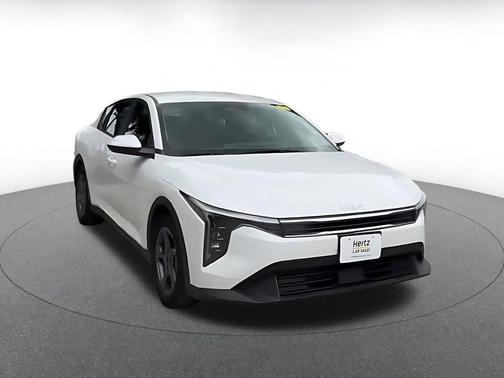 Snow White Pearl 2025 Kia K4 LXS